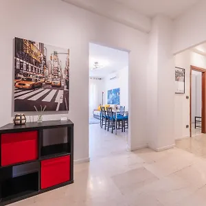 Apartment Lungotevere Rome