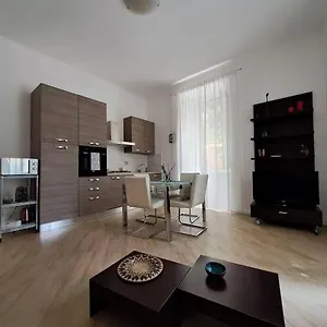 Apartment Domus 95 *