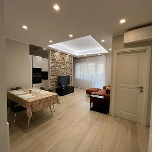 Apartment Cami Luxury Flat