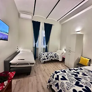 Holidays Hostel *