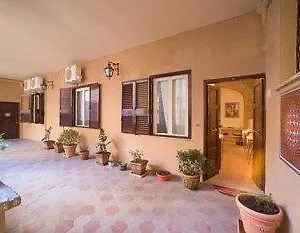 Guest house Caesar's