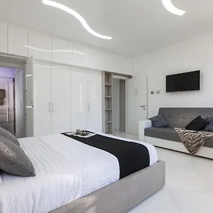 Apartment Piazza Venezia White *