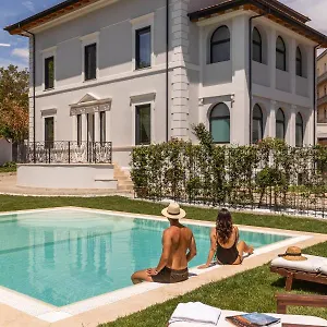 Livia Valeria Palace Appart hôtel