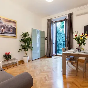 Holiday home Vatican Loris House *