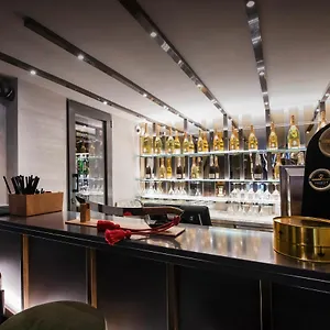 77 Seventy-seven - Maison D'art Collection Hotel 4*