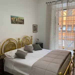 Apartment Maria Luisa House