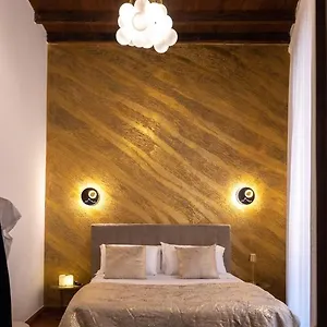 Campo De Fiori Chic Apartment