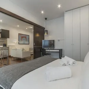 Via Luigi Rizzo 28, Interno 01 Roma