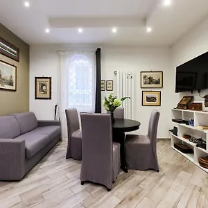 Apartment Iflat One Step From Colosseum