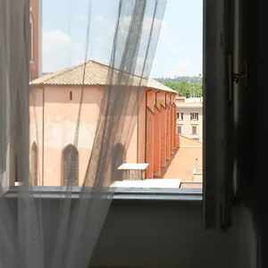 White Vatican Konukevi Roma
