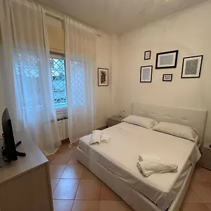 Adiacente Fermata Metro A Apartment