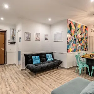 Kira Luxury With Terrace Apartment