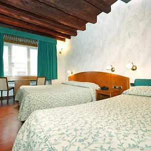 Hotel Corot