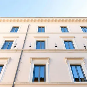 Sonder By Marriott Bonvoy Barberini Apartments Piazza Barberini Rome