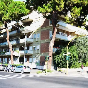 Affittacamere Eur Nuvola Rome