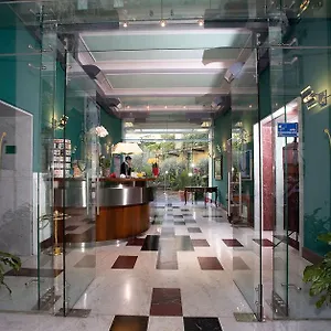 Hotel Ateneo Garden Palace