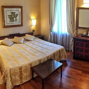 Cecil Hotel Rome
