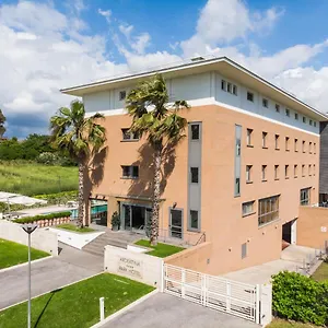 Ardeatina Park Hotel 4*