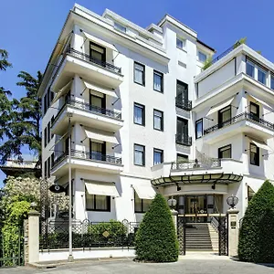 Lord Byron - Small Luxury Of The World 5* Rom