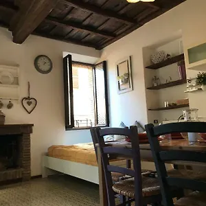 Domus De Ciancaleoni Holiday home Rome