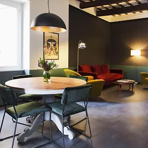 Apartment Trasteverehome - Santa Cecilia In Trastevere With Balcony Rome