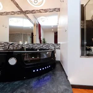 Black Enchanting Jacuzzi Trastevere - Collection