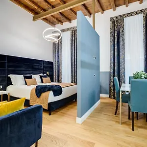 Glamour - Spanish Steps Apartment