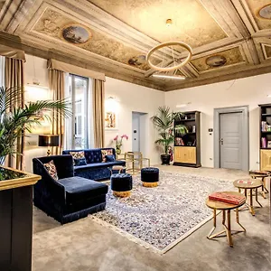 Martius Private Hotel 4*