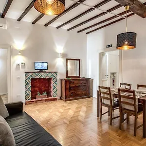 Apartment Casa Magiuli' Navona Rome