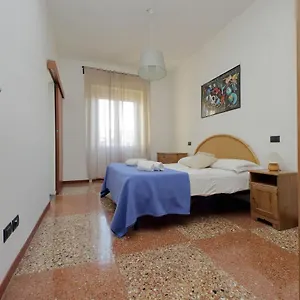 Apartment Silvano's In Rome