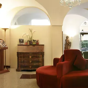 Santa Chiara 3* Roma