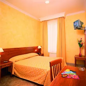 Hotell Kriss 3*
