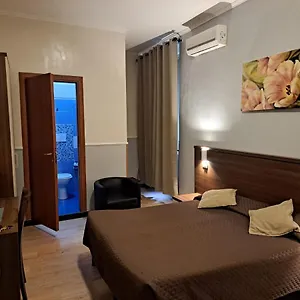 Leone Hotel