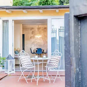 Apartment Bbhome Design Over Trastevere District Rome