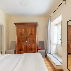 Apartment Iflat Little & Bright In Trevi *