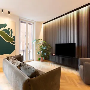 Apartment Romac Trinity With Steam Bath