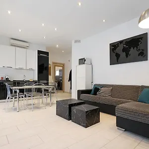 Piramide - Charme Apartament Rzym