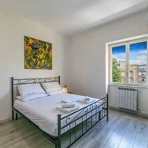 Amoroma Apartment