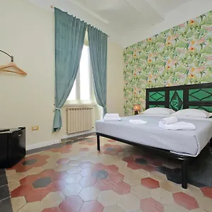 Colosseo Kokedama Bed & Breakfast