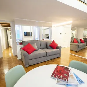 Apartment Spanish Steps Lovely With Balcony Rome