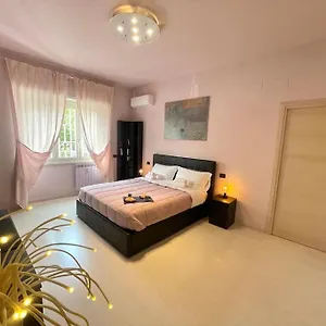 Apartment Cipro Pink House