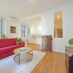 Appartamento A Casa, Aventino