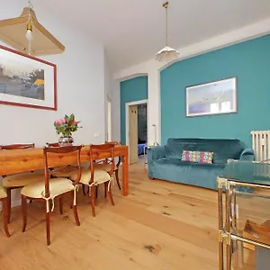 Olimpia Apartment *