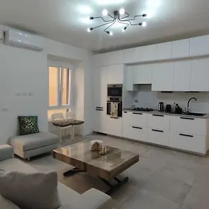 Apartment Samdom's Station Termini Rome