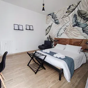 Agli Acquedotti, Con Giardino Privato *