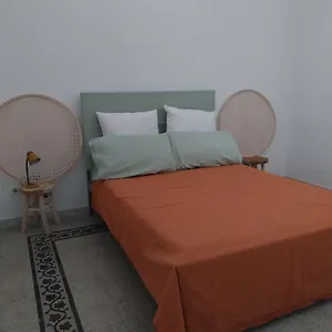 Sunny House Rom