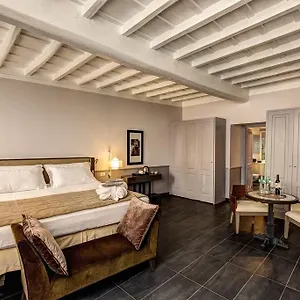 Apartment Giulia *