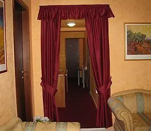 Maria Luisa Hotel