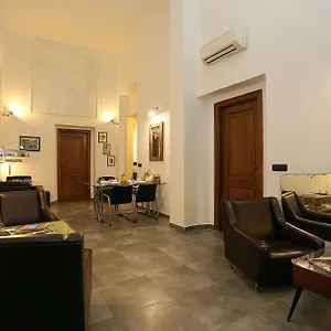 Mr Frills Guest house 2*
