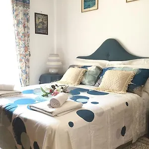 Il Posto Ideale - With Private Parking Apartment